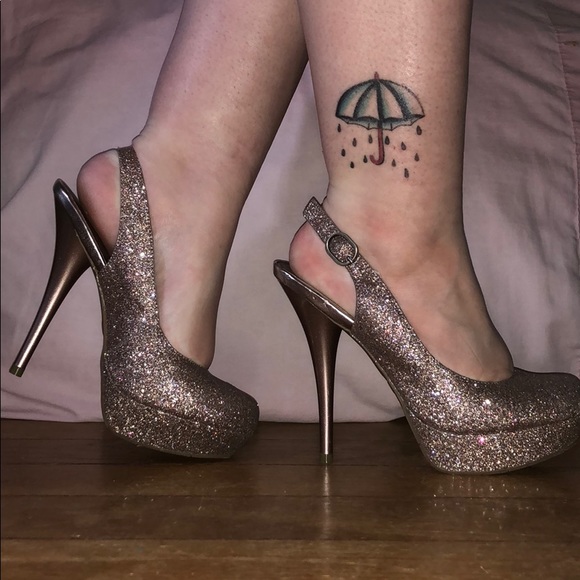 Candie's Shoes - 5/$25✨ NWOT Candies Multicolor Sparkle Heels